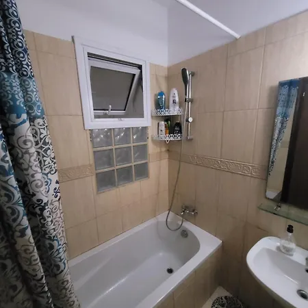 Kalampakas لارنكا