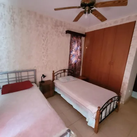 Kalampakas 게스트하우스 *