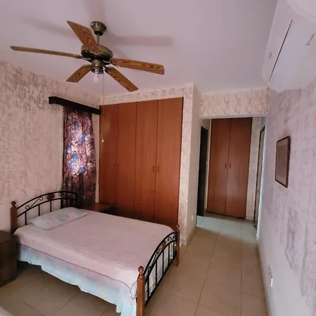 Kalampakas 게스트하우스 *