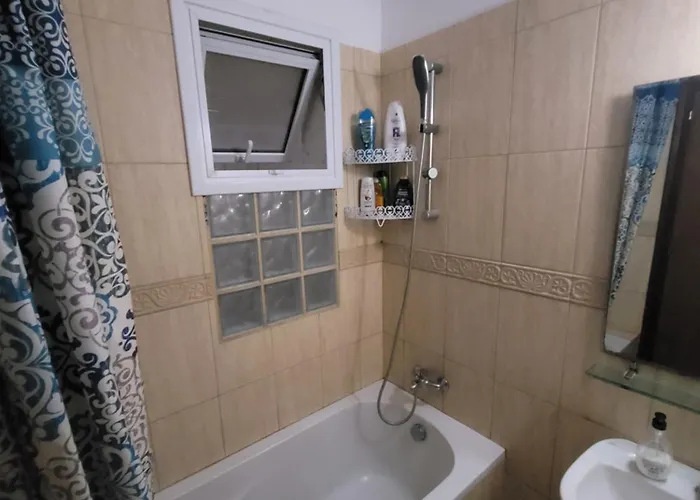 Kalampakas لارنكا