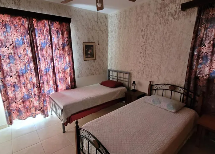 Kalampakas * لارنكا